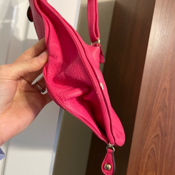 Bright Pink Crossbody Purse with Gold Accents. - Picture 10 of 12